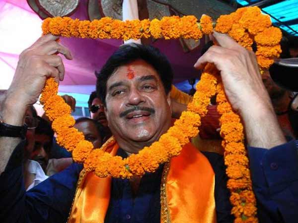 सफल व्यक्ति के पतन के पीछे महिला