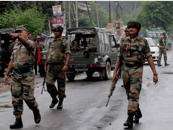 अनंतनाग में रह रही थी पेईंग गेस्ट बनकर