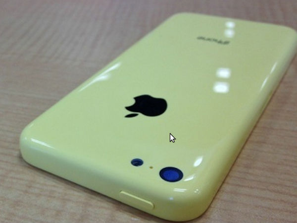 Couple sells daughter to buy iphone Couple sells daughter to buy iphone