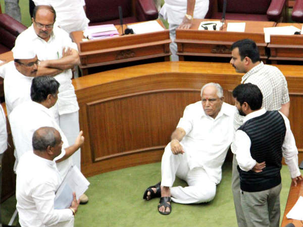 बेटी और दोनों बेटों पर भी लगाए थे एडवोकेट ने आरोप
