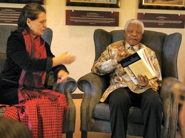 India declares 5-day state mourning on Nelson Mandela's death India declares 5-day state mourning on Nelson Mandela's death