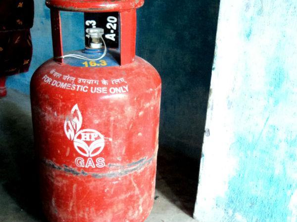 विदेशी मुद्रा विनिमय दर के अनुरूप एलपीजी सिलिंडर के दाम तय होते हैं