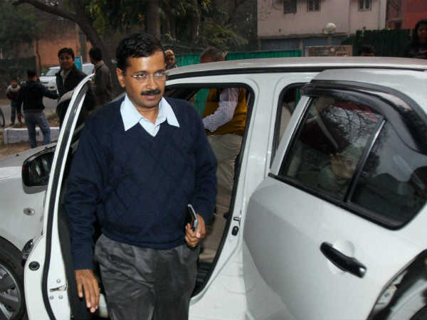 Anna Hazare is with me on Jan Lokpal bill: Arvind Kejriwal Anna Hazare is with me on Jan Lokpal bill: Arvind Kejriwal