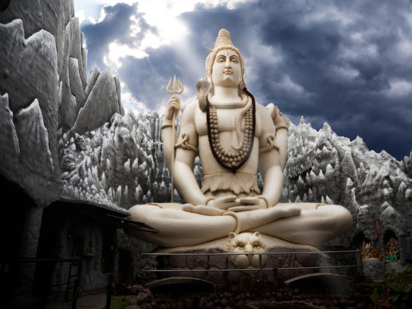 फलों के रस से करे शिव का अभिषेक