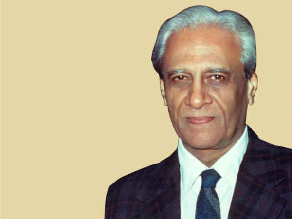 धवन का योगदान
