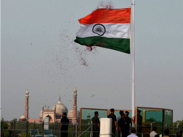 150 फीट ऊंचा झंड़ा और डाक टिकट करेंगे जारी