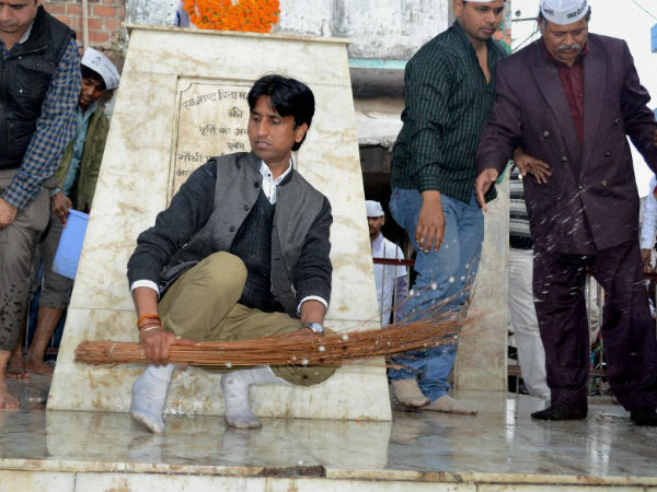 kumar vishwas kumar vishwas
