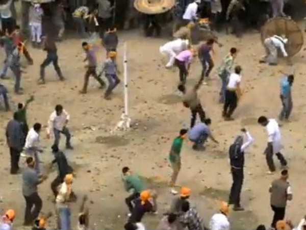पत्थर फेंकने वाला देवीधुरा पर्व