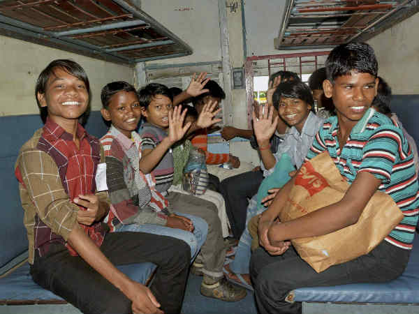 बिना टिकट गए तो जाएंगे जेल