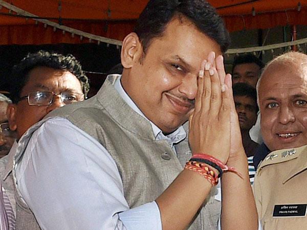 देवेंद्र फडनवीस राहुल के दौरे से पहले पहुंचे