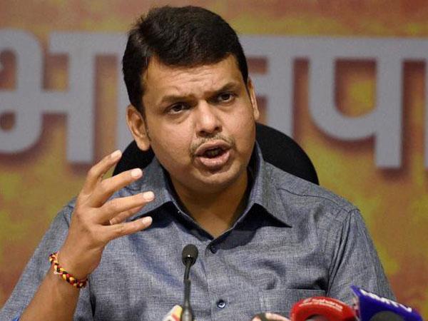 देवेंद्र फडणवीस ने बताया अनुचित बयान