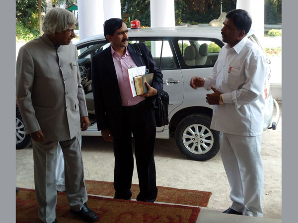 Dr-kalam-in-conversation-with-nadeshwar-acharaya Dr-kalam-in-conversation-with-nadeshwar-acharaya