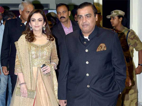 बेटे की शादी की खबरों पर नीता अंबानी ने तोड़ी चुप्पी