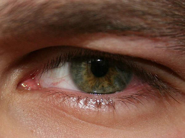 à¤¹à¤°à¥€ à¤†à¤–à¥‡à¤‚