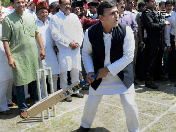 अखिलेश यादव