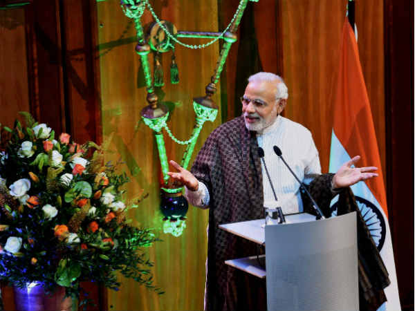 नरेन्द्र मोदी