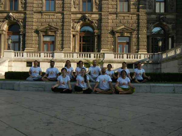 Yoga Day pics Austria ऑस्ट्रिया
