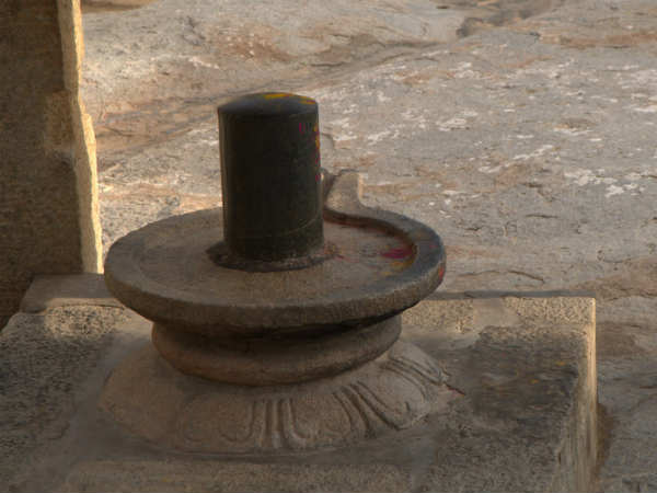कपूर के शिव लिंग