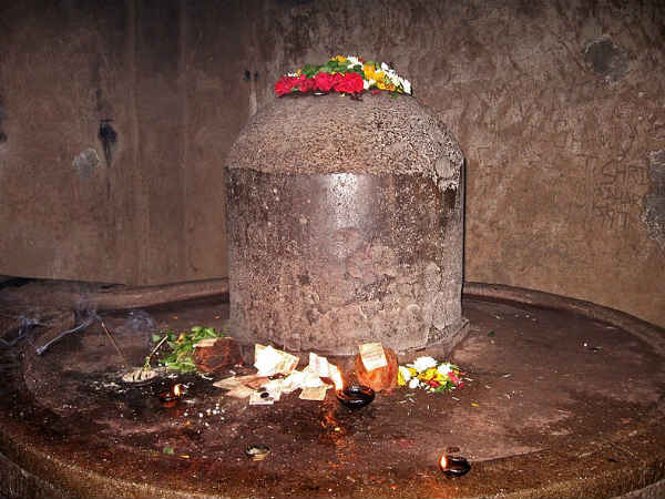 स्फटिक के शिव लिंग