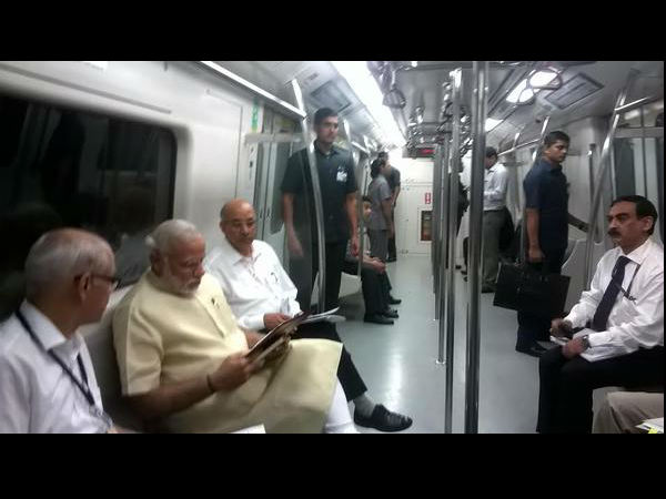 modi in metro modi in metro