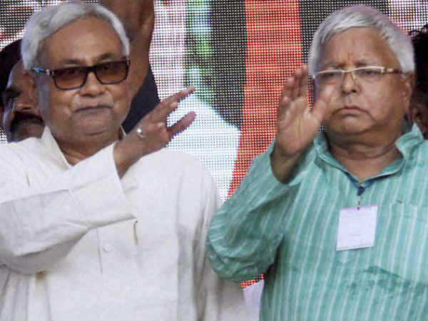 नीतीश-लालू साथ-साथ मंच पर नहीं