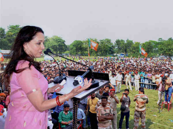 'पहले जमाना था, मिट्टी डालो और सड़क बन गई'