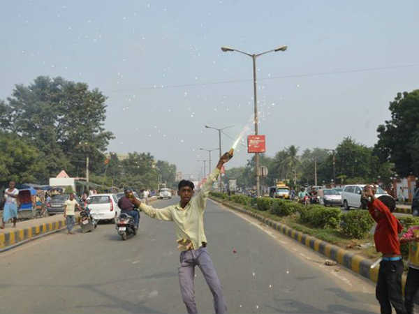 सड़कों पर जश्न