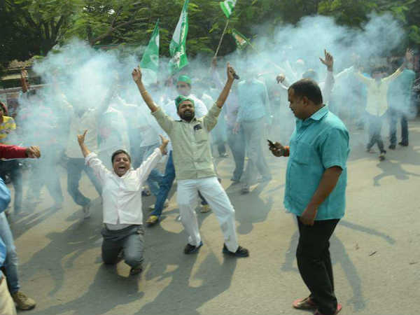 झूम उठे कार्यकर्ता