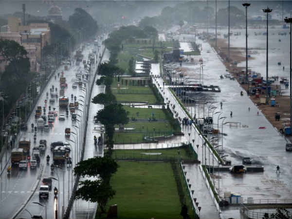 Chennai Rain Pics: यह है हाईवे का मंजर