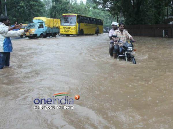 Chennai Rain Pics: हाल बेहाल