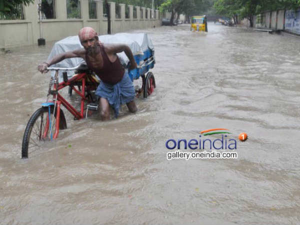Chennai Rain Pics: सबसे ज्यादा पीड़ित है गरीब
