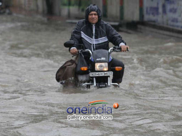 Chennai Rain 2015 Pics: ऐसा है शहर का मंजर
