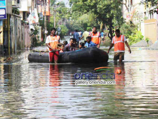 Chennai Rain 2015 Pics: एनडीआरएफ को सलाम