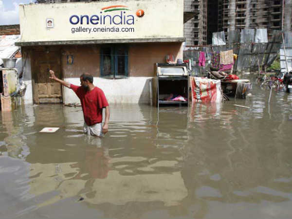 Chennai Rain 2015 Pics: गली मोहल्लों का हाल