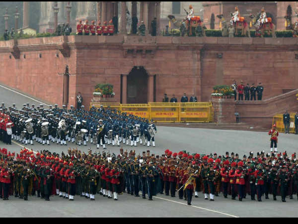 इंग्लैंड से आई परंपरा