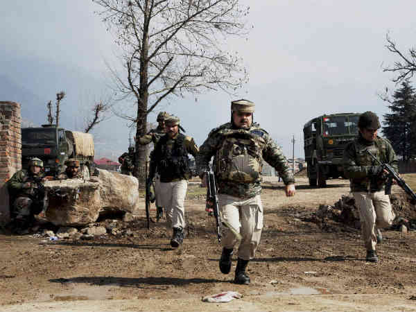 पमपोर में मुठभेड़ 