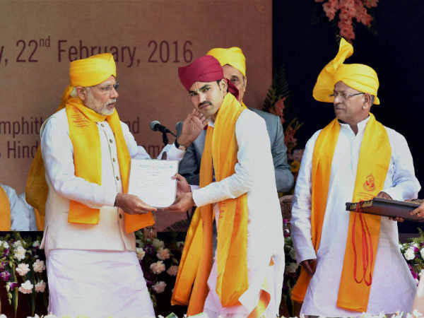 वाराणसी बना सियासी अखाड़ा