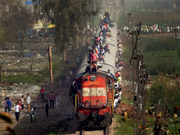 जानिए 5 मिनट में युरेश प्रभु ट्रेन में कैसे भिजवा देते हैं दूध और डायपर