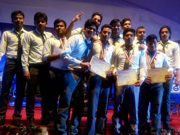 राधारमण इन्स्टीट्यूट्स के विद्यार्थियों को साइंस मॉडल पुरस्कार