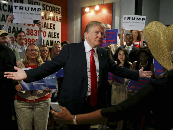 भारत से नौकरियां छीनने को बेकरार ट्रंप 