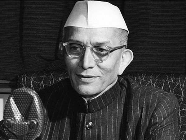 पहले वित्त मंत्री थे
