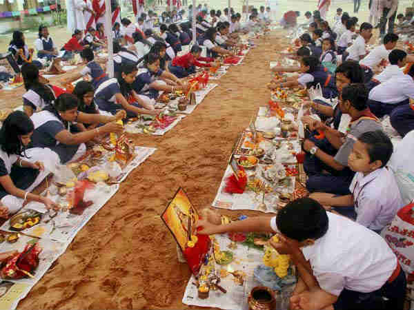 ऐसे करें सरस्वती का पूजन