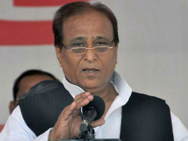 आजम खान के बयान पर भी हुआ था विवाद