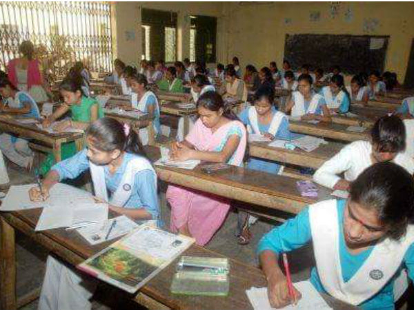 नकलचियों के लिए सरकार लाई नई व्यवस्था