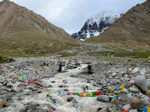 दो मार्गो में यात्रा का आयोजन