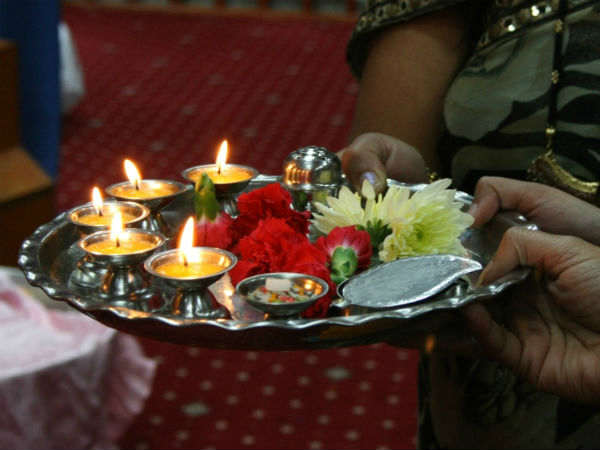घर के मंदिर में भूल करके भी ना करें ये काम..