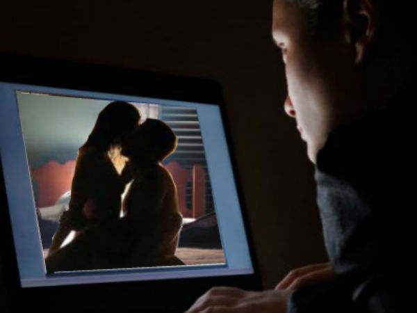 indian-uses-free-wi-fi-to-watch-adult-movie indian-uses-free-wi-fi-to-watch-adult-movie