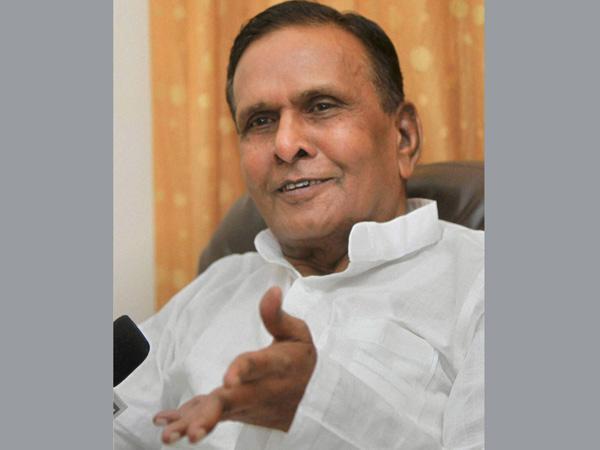Beni Prasad Verma says RSS is responsible for the murder of Gandhiji Beni Prasad Verma says RSS is responsible for the murder of Gandhiji