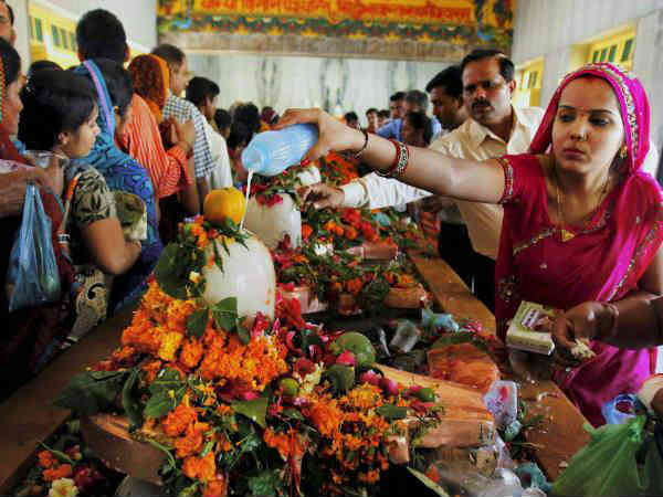 जानिए चरणामृत बिना क्यों अधूरी है पूजा?