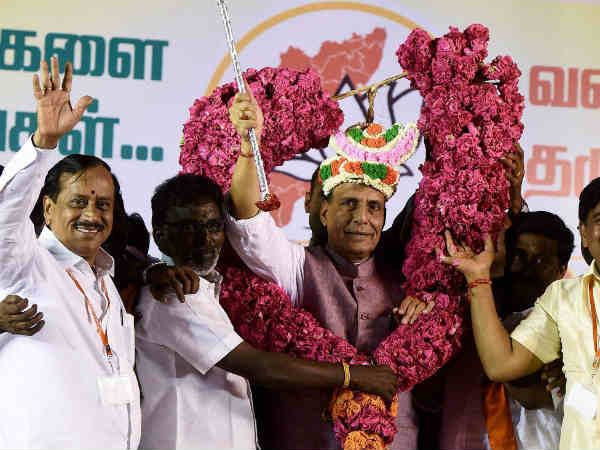 कौन है तमिलनाडु चुनाव में सबसे अमीर उम्मीदवार, कितने पर क्रिमिनल केस